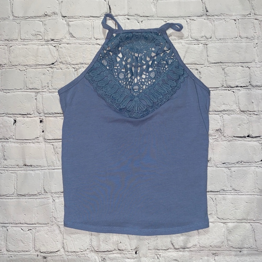 Sleeveless crop top